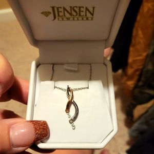 14 kt white and rose gold shimmering diamond necklace